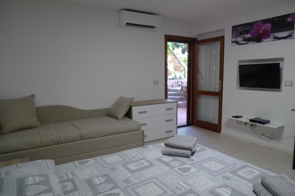 Villaggio Est Affittacamere San Teodoro  Ngoại thất bức ảnh