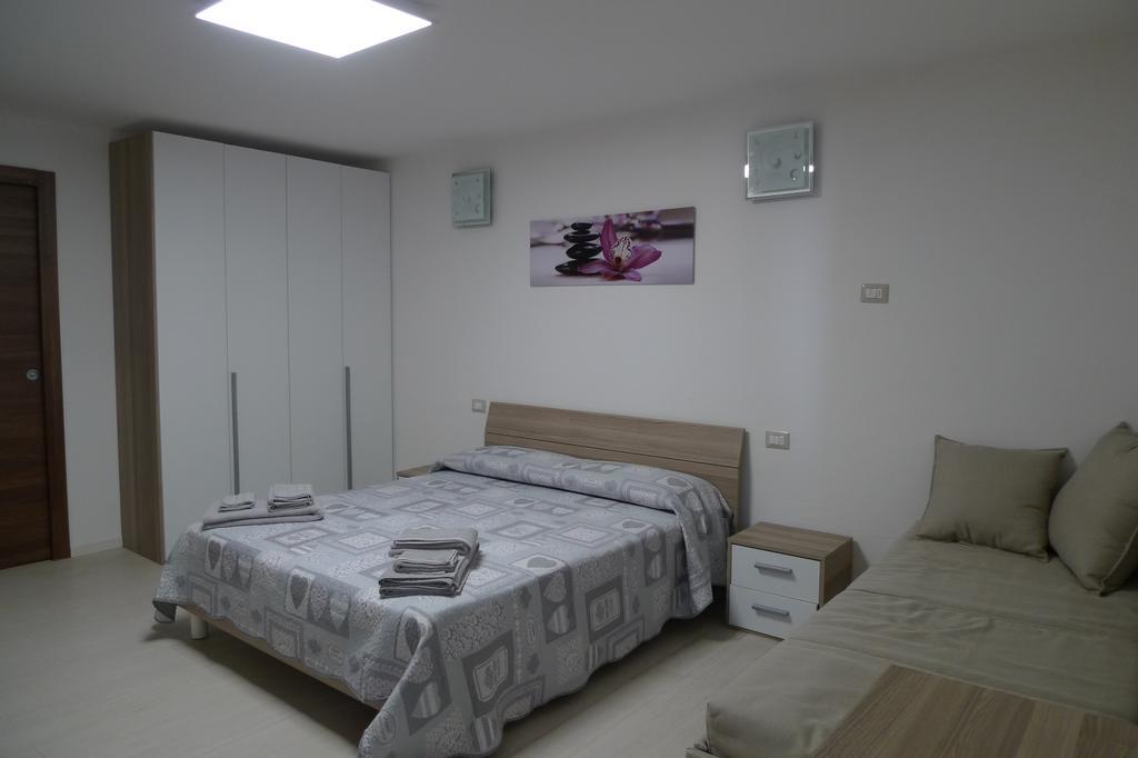 Villaggio Est Affittacamere San Teodoro  Ngoại thất bức ảnh
