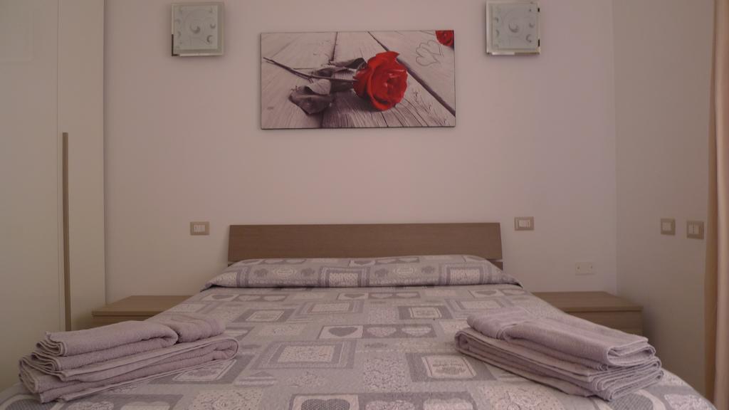 Villaggio Est Affittacamere San Teodoro  Ngoại thất bức ảnh